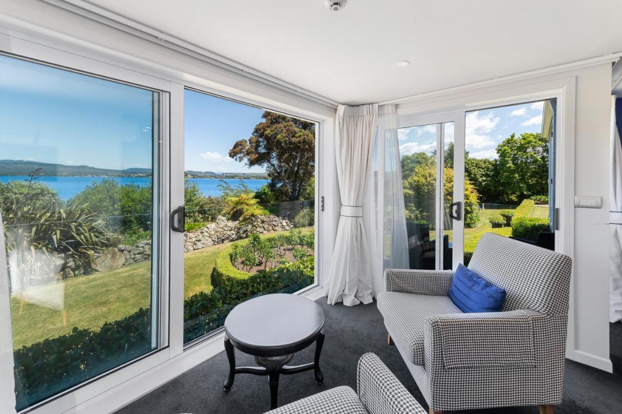 Black Swan Lakeside Boutique Hotel Rotorua Exterior photo