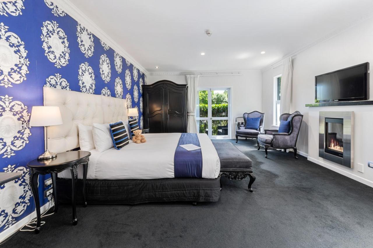 Black Swan Lakeside Boutique Hotel Rotorua Exterior photo