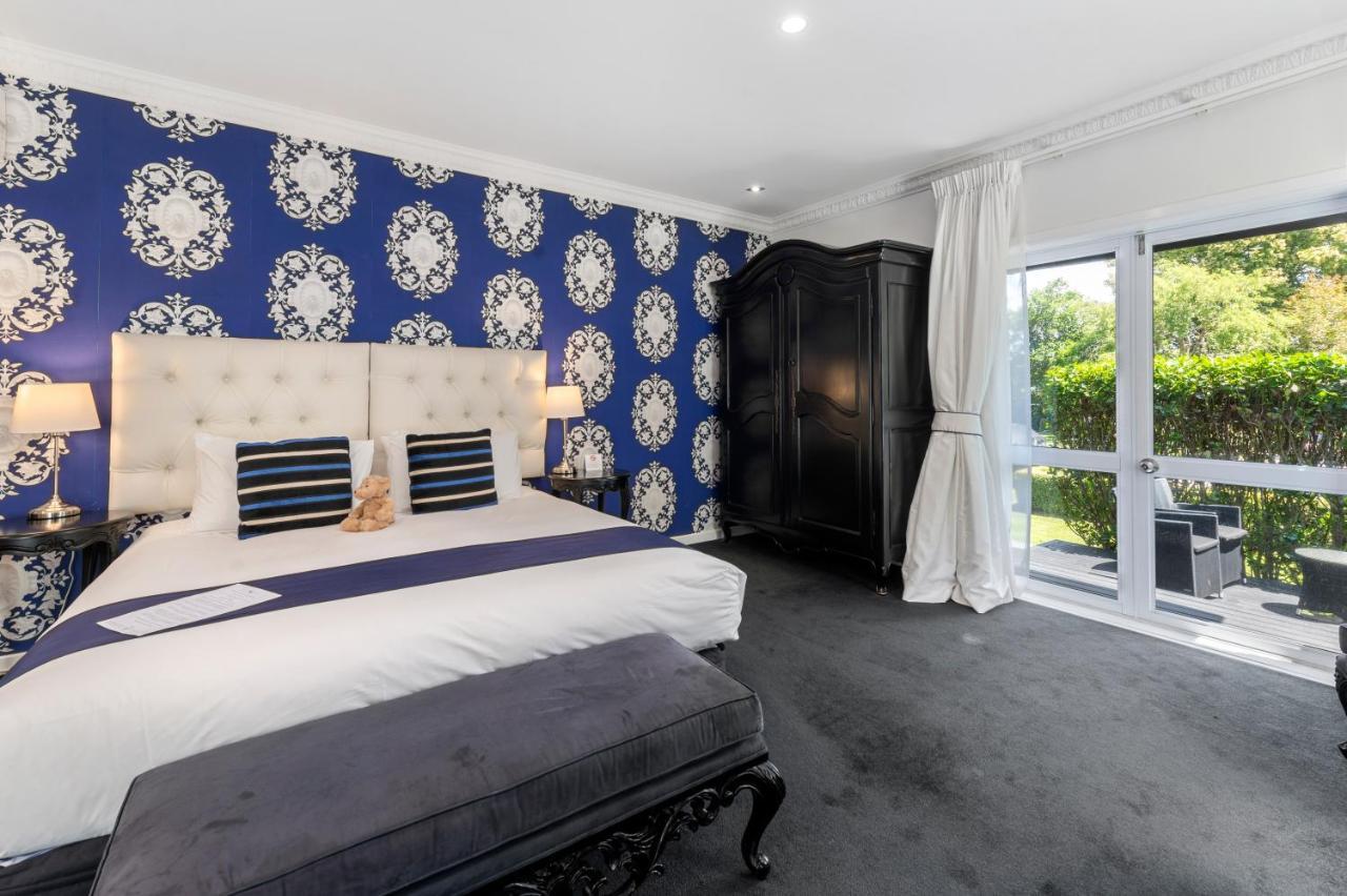 Black Swan Lakeside Boutique Hotel Rotorua Exterior photo