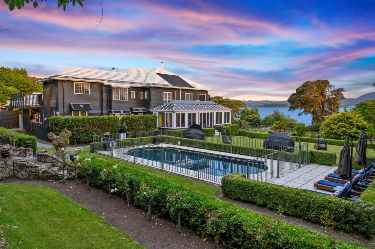 Black Swan Lakeside Boutique Hotel Rotorua Exterior photo