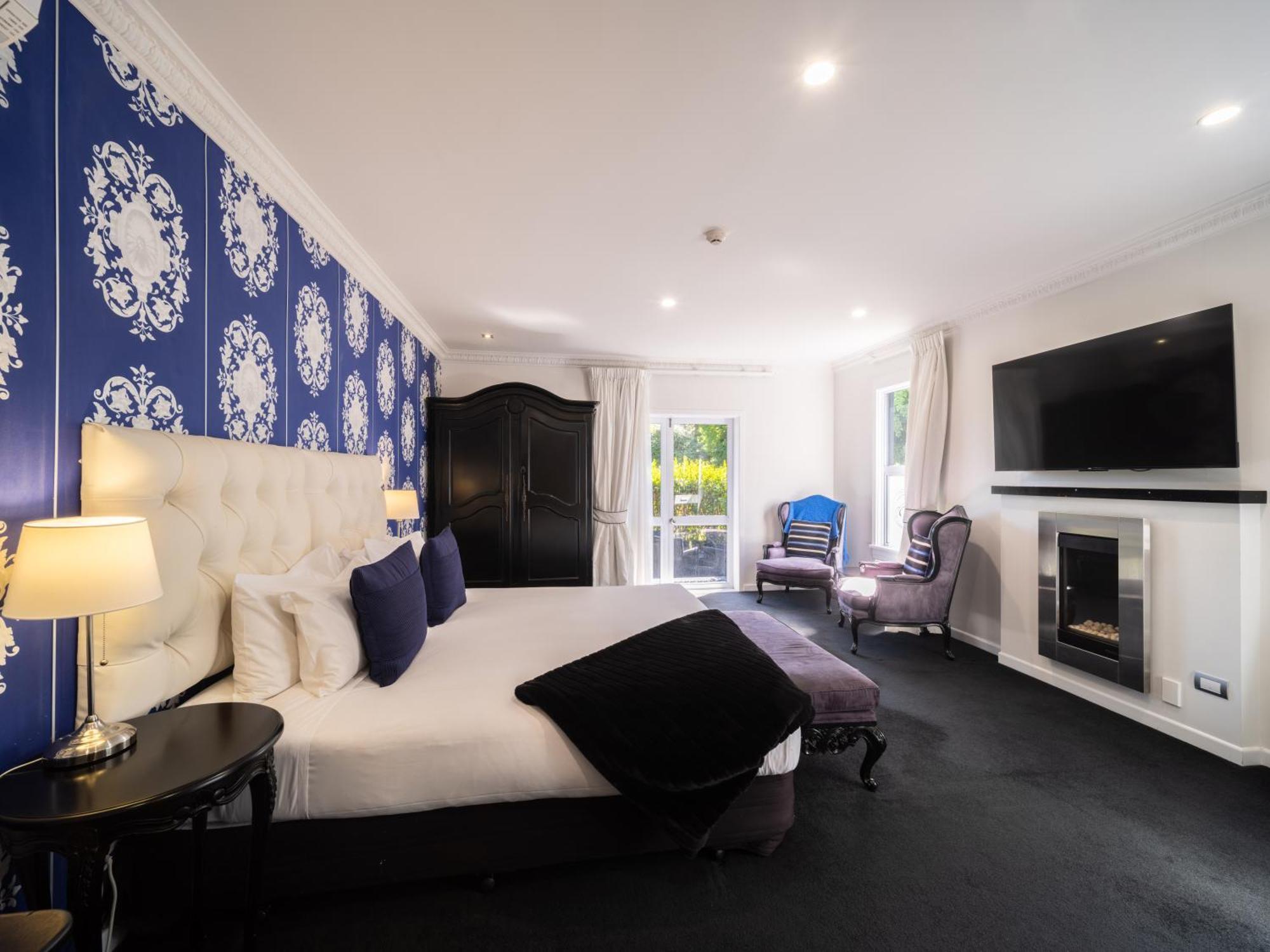 Black Swan Lakeside Boutique Hotel Rotorua Exterior photo