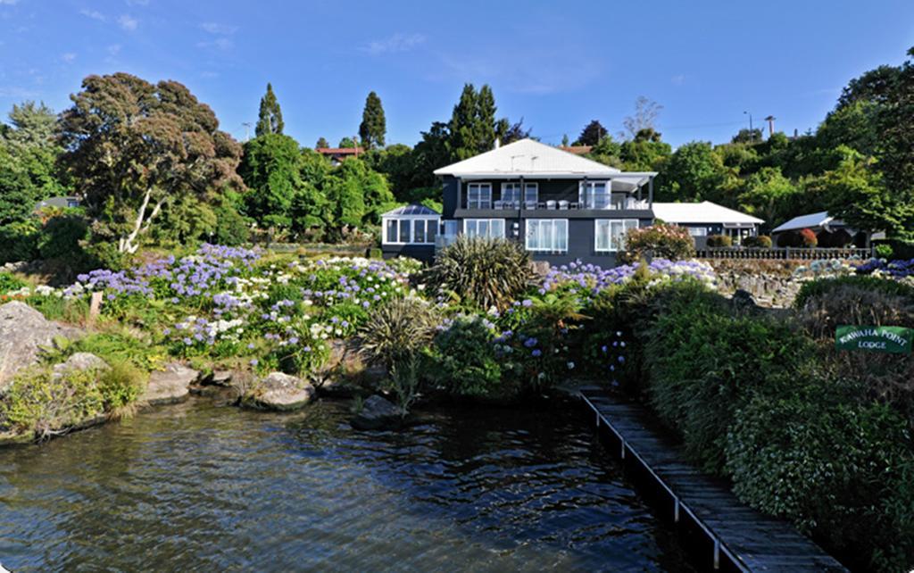 Black Swan Lakeside Boutique Hotel Rotorua Exterior photo