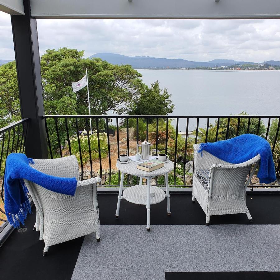 Black Swan Lakeside Boutique Hotel Rotorua Exterior photo